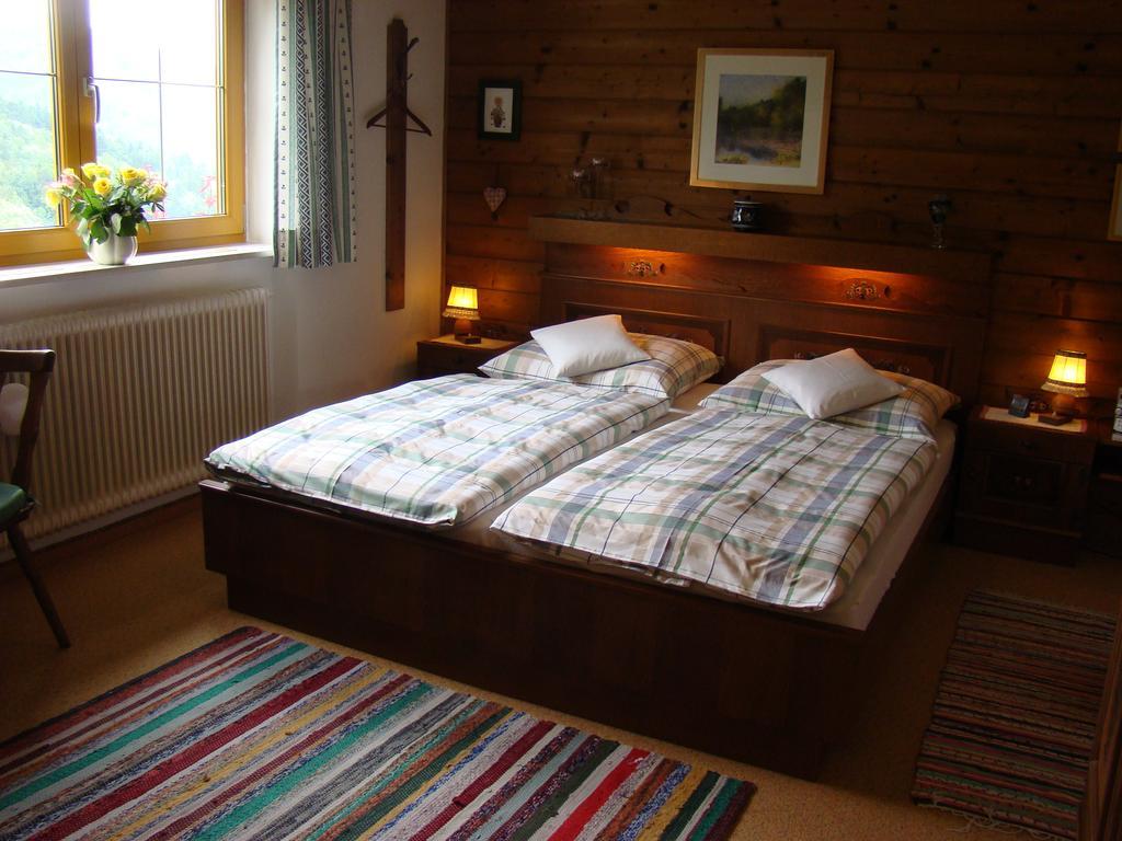 Landhaus Teufl Acomodação com café da manhã Faistenau Quarto foto